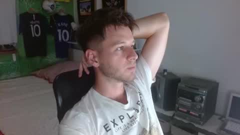 Snapshot of freddy_star chatting on 06.25.26 Frederick Perin online show from 06.25.26