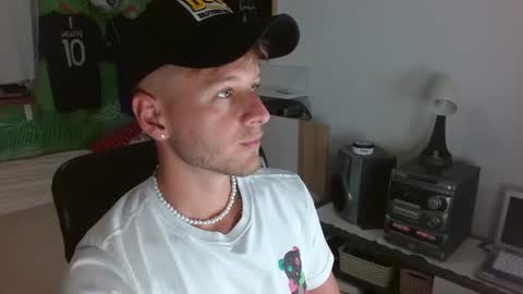 Snapshot of freddy_star chatting on 07.10.26 Frederick Perin online show from 07.10.26