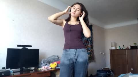 Mia online show from 10.27.25