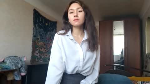 Mia online show from 11.07.25