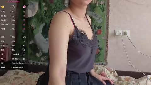 Mia online show from 05.22.26