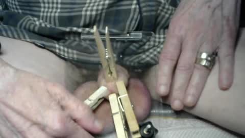 I am a total slave slut. I would like to have multiple owners to use me every day. online show from 12.05.24