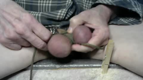 I am a total slave slut. I would like to have multiple owners to use me every day. online show from 12.08.24