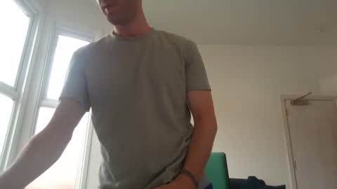 Snapshot of frenchbdmaninlondon chatting on 06.14.26 Horny Paul online show from 06.14.26