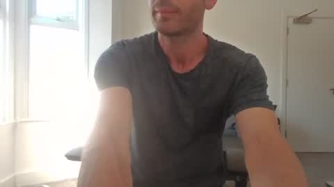 Snapshot of frenchbdmaninlondon chatting on 07.13.26 Horny Paul online show from 07.13.26
