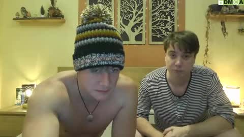 Snapshot of frenchhornybibs chatting on 01.07.26 French Horny Bibs online show from 01.07.26