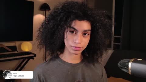 Snapshot of fresatanica chatting on 01.23.25 Vale online show from 01.23.25