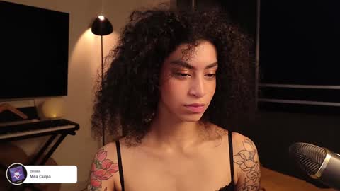 Snapshot of fresatanica chatting on 02.09.25 Vale online show from 02.09.25