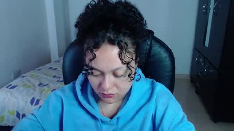 Louise  online show from 01.06.25