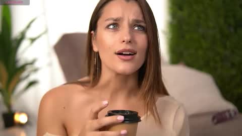 Snapshot of freyaheart chatting on 10.07.25 freyaheart online show from 10.07.25