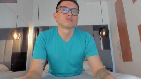 Snapshot of freyalane chatting on 11.12.25 ALIS AND ALEX online show from 11.12.25