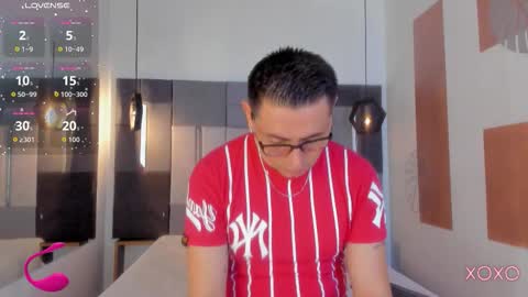 Snapshot of freyalane chatting on 11.13.25 ALIS AND ALEX online show from 11.13.25