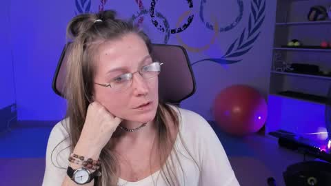 Frida Tander online show from 02.10.25