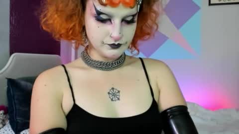 Snapshot of friskyflowers chatting on 01.07.26 cherry online show from 01.07.26