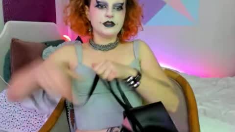 Snapshot of friskyflowers chatting on 01.13.26 cherry online show from 01.13.26