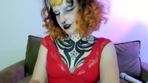 Snapshot of friskyflowers chatting on 06.21.26 cherry online show from 06.21.26