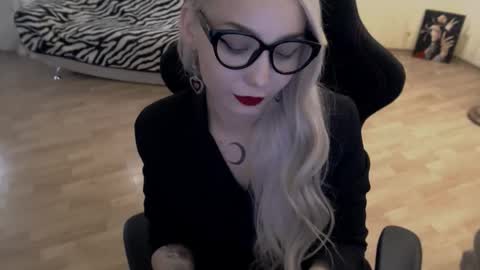 Lilith online show from 09.18.25