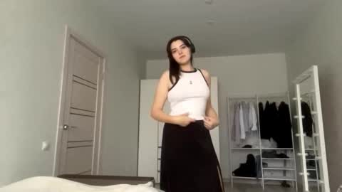 Emily online show from 10.05.25