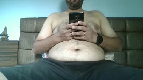 Snapshot of fruti_loops chatting on 01.18.25 fruti loops Bull online show from 01.18.25