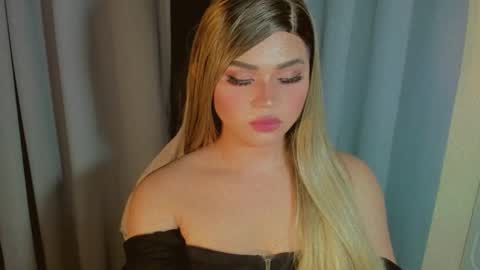 R A I N M O R A L E S  G M A I L . C O M online show from 03.24.26