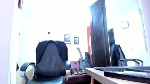 SERGIO THE SEX LAWYER online show from 04.17.26