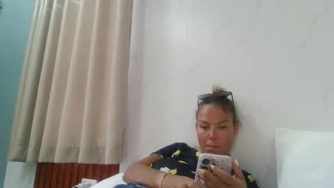 La online show from 04.08.26