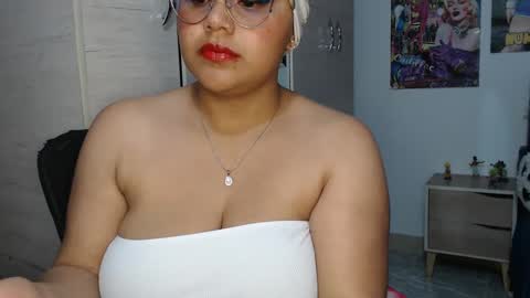 Mia and Gary  online show from 10.08.25