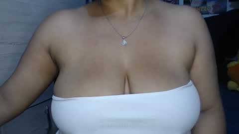 Mia and Gary  online show from 10.21.25