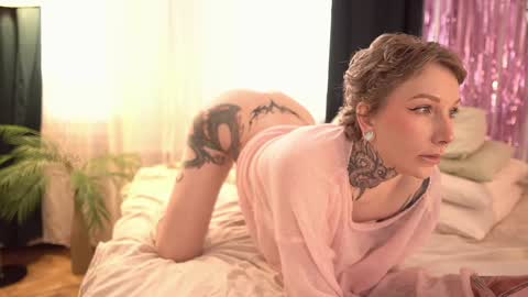 Snapshot of fuckingtoy_ chatting on 02.21.26 Eva all my links online show from 02.21.26