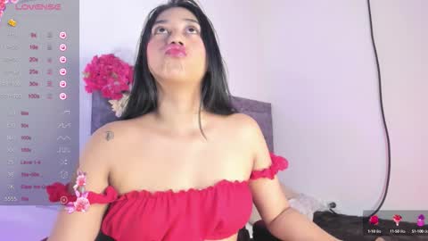 laura - Independent model online show from 09.17.25