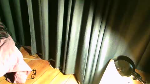 Pizzaz online show from 12.17.25