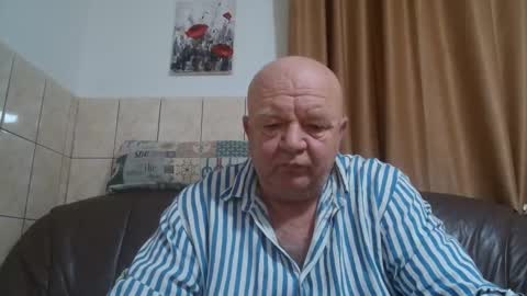 Snapshot of fullballs6 chatting on 12.24.24 fullballs6 online show from 12.24.24