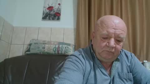 Snapshot of fullballs6 chatting on 12.26.24 fullballs6 online show from 12.26.24