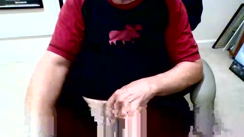 Snapshot of funclemike chatting on 09.29.25 funclemike online show from 09.29.25