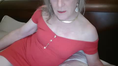 Jessie Love online show from 02.15.25