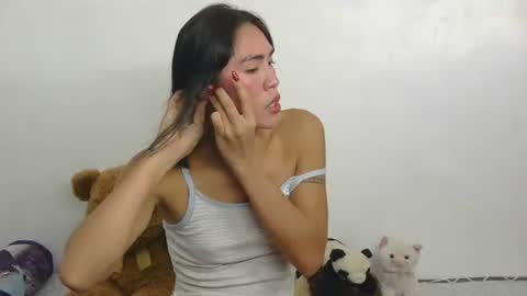 Snapshot of furbby_foxy chatting on 11.27.25 LIL LEE online show from 11.27.25