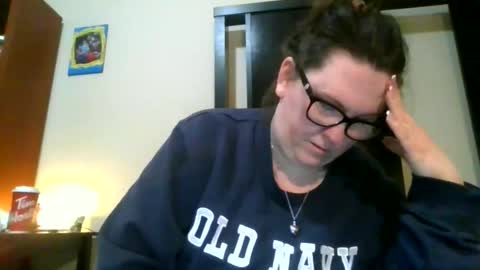 fuzzypeaches87 online show from 02.15.26