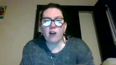 fuzzypeaches87 online show from 04.06.26