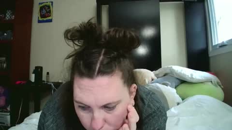 fuzzypeaches87 online show from 05.14.26