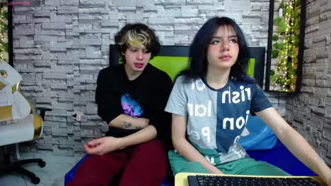 Snapshot of fyre_fox_ chatting on 12.19.24 FYRE y FOX online show from 12.19.24