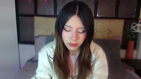 Snapshot of fyreandfox_ chatting on 11.26.25 FIRE AND FOX online show from 11.26.25