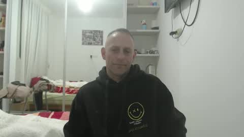 Snapshot of g10303 chatting on 02.18.26 g103031910303 online show from 02.18.26