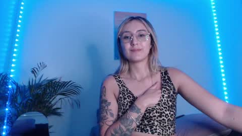 Snapshot of gabb_rioss chatting on 01.23.25 Gabriela online show from 01.23.25