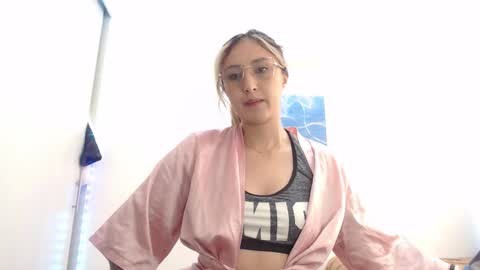 Snapshot of gabb_rioss chatting on 10.21.25 Gabriela online show from 10.21.25