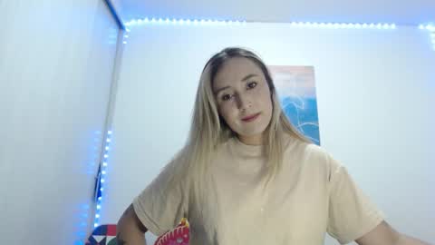 Snapshot of gabb_rioss chatting on 11.27.25 Gabriela online show from 11.27.25