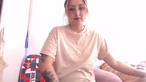 Snapshot of gabb_rioss chatting on 12.16.25 Gabriela online show from 12.16.25