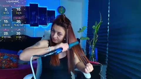 Snapshot of gabbie_kook chatting on 06.25.26 gabbie_kook online show from 06.25.26