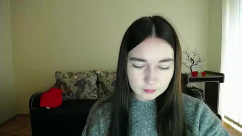 Jaklin online show from 10.04.25