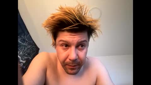 Snapshot of gabethier25 chatting on 12.11.24 yeeah online show from 12.11.24