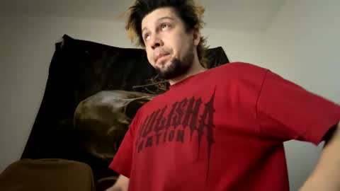 Snapshot of gabethier25 chatting on 01.10.25 yeeah online show from 01.10.25